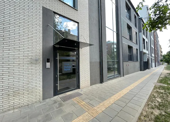 Cohost I Nicely Designed New Apt W-Garage Parking & Self Check-In