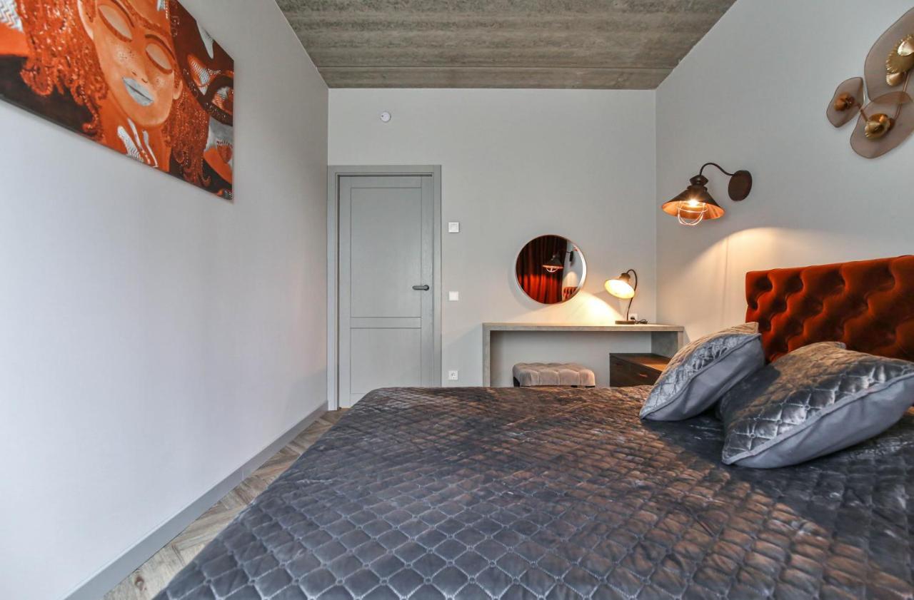Cohost I Nicely Designed New W-garage Parking & Self Check-in Apartment *