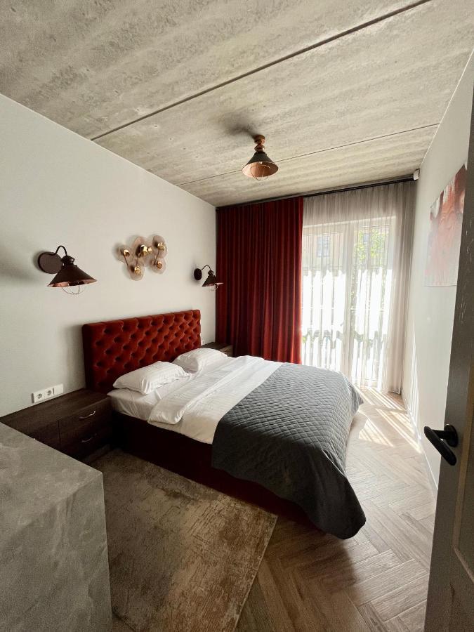 Cohost I Nicely Designed New W-garage Parking & Self Check-in Apartment